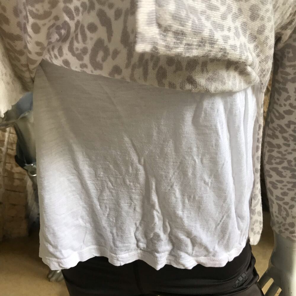 Olivaceous Layered Leopard Print Gray Long Sleeve… - image 5